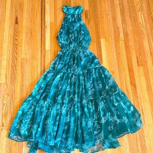 LuLu’s Float to You sz XS green floral halter dress